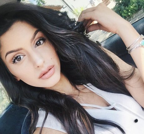 Sarah Sunita pornstar xxx archive