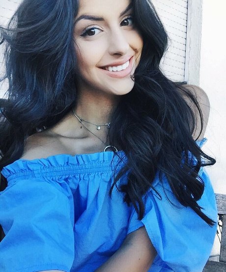 Sarah Sunita nice actress images