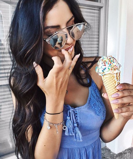 Sarah Sunita model high quality pics