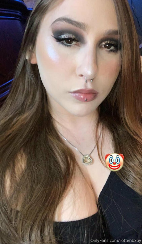 rottenbxby star hot photos