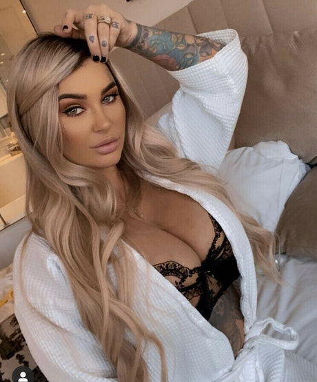 famous ladyboy onlyfans sexy naked archive