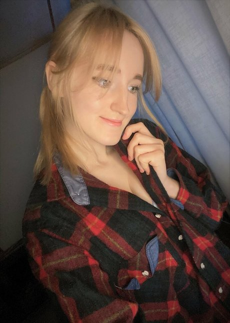 redhead squirt onlyfans free nude picture