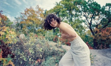 Ella Flare pornographic actress pictures