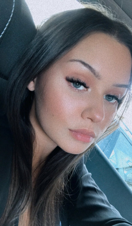 bellalittlefree22 free model image