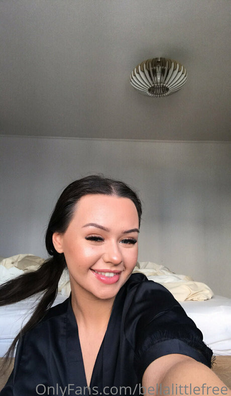 bellalittlefree22 pornstar nice pictures