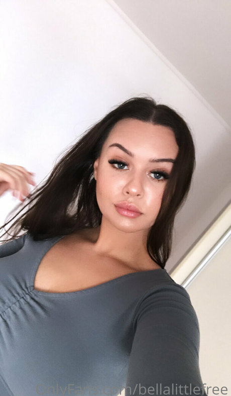 bellalittlefree22 pornstar free photos