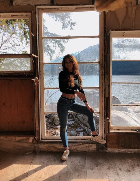 Mikah Tia nudes pornstar pic