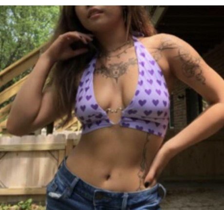 Mikah Tia model sexy gallery