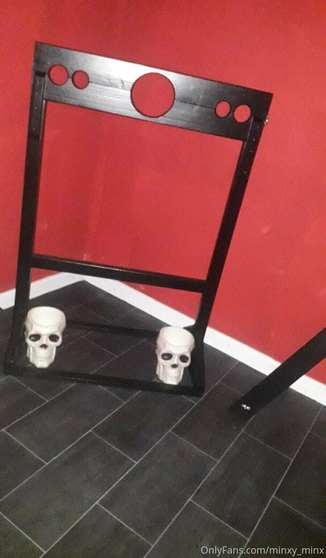 minxy minx beautiful model photo