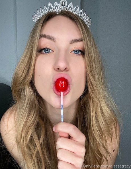 alessatracy star sexy pic