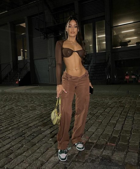 Flor De La Rosa model porn image