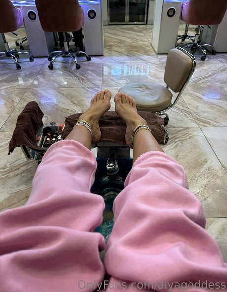 alyagoddess hot actress pic