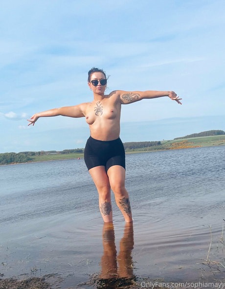 petite slut onlyfans hot xxx picture