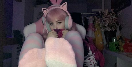 lesbian fingering onlyfans hot xxx pictures