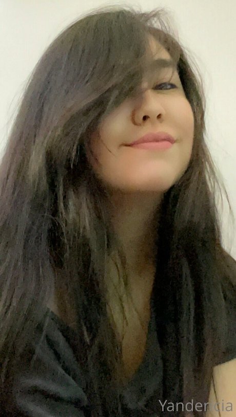 yandericia model pornographic images