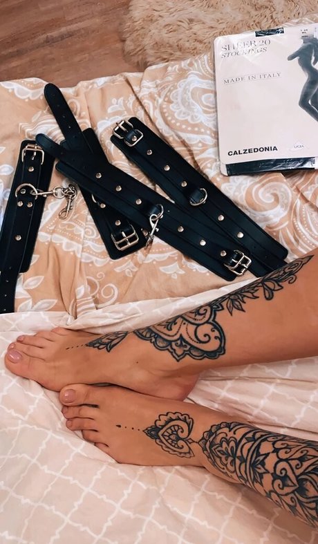 porn star onlyfans art naked photo