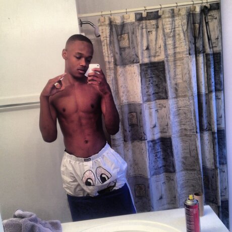 Freaky Kuh model adult images