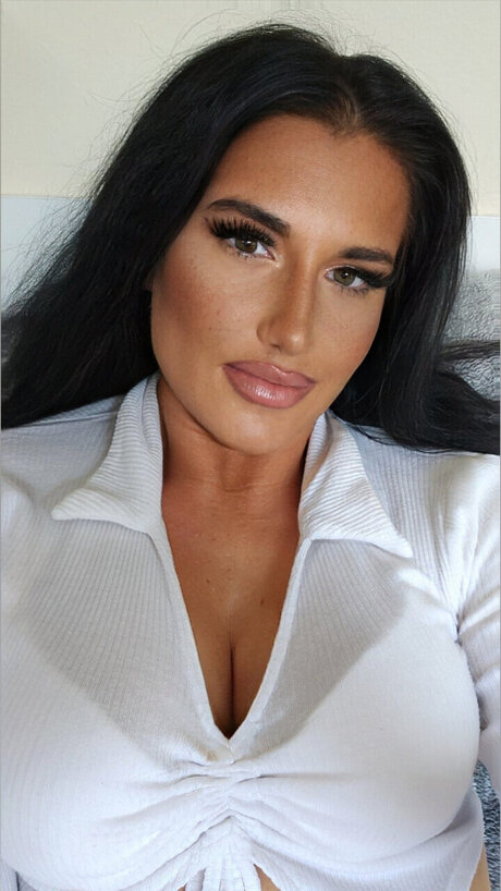 Sunny Mia pornographic model galleries