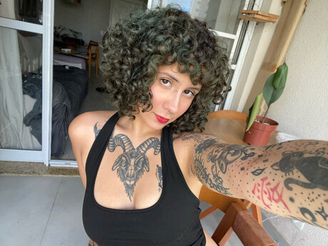 Ariel Bolvv model erotic archive