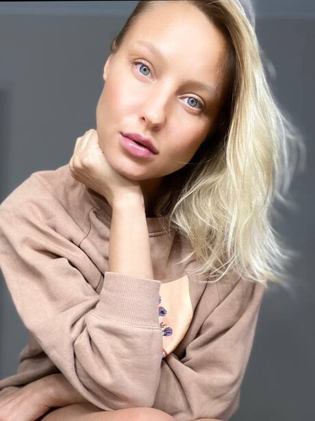 Anny Belle pornstar erotic image