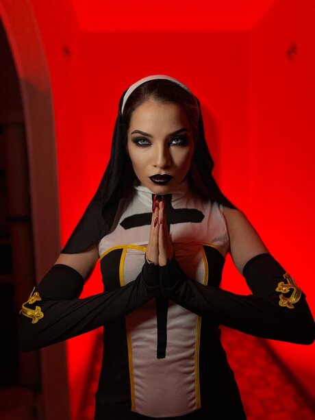 Amely Blackwater model xxx galleries