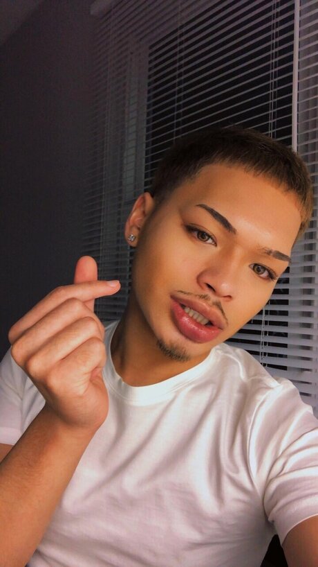 ebony sloppy onlyfans pretty photos