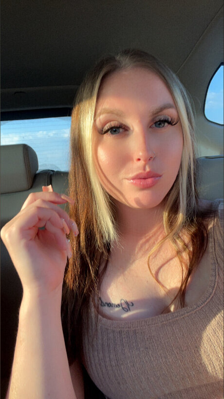 Badbitchbecky_ pornstar exclusive picture