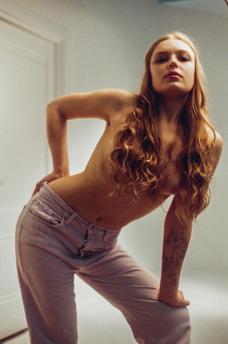 _Sinful Goddess_ model perfect image