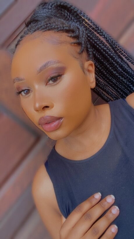 Icy model pretty pictures