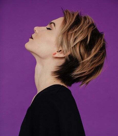 GloriKitty model naked photo