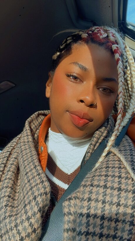 Kenya_ art model image