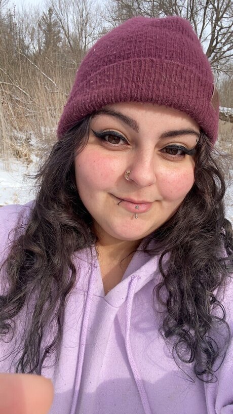 Sandybear97 model pic