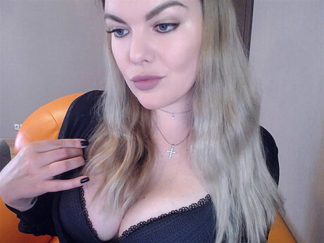 MsSupreme model perfect galleries