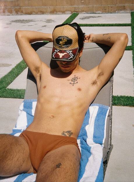 SANTO high quality actress photo