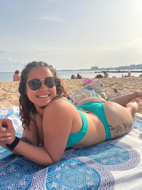 Samba feet adult actress picture