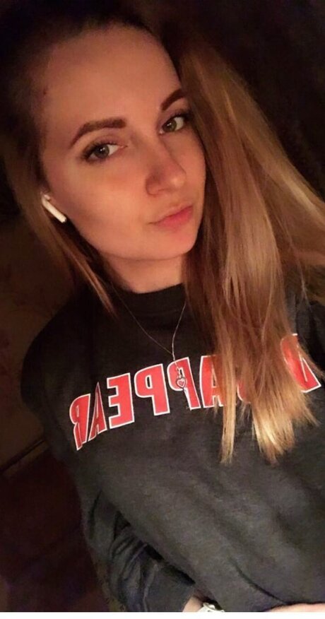 Vikki 13 star sexy gallery