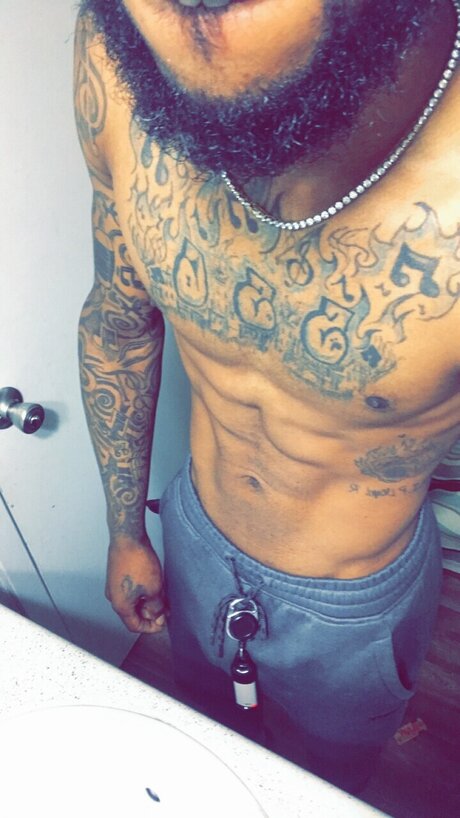 GambinoThaGoat star hot images