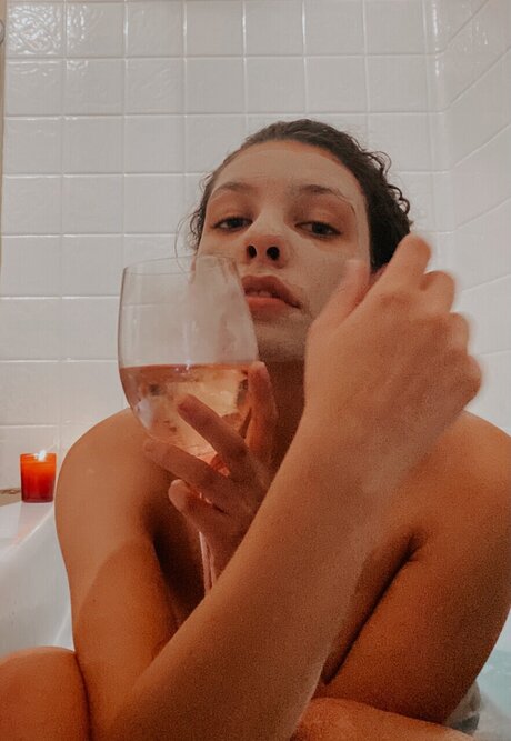 Jaeda Kiss star porn picture