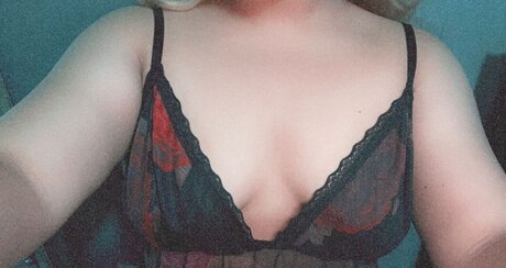 Julieta Ruby star sexy pics