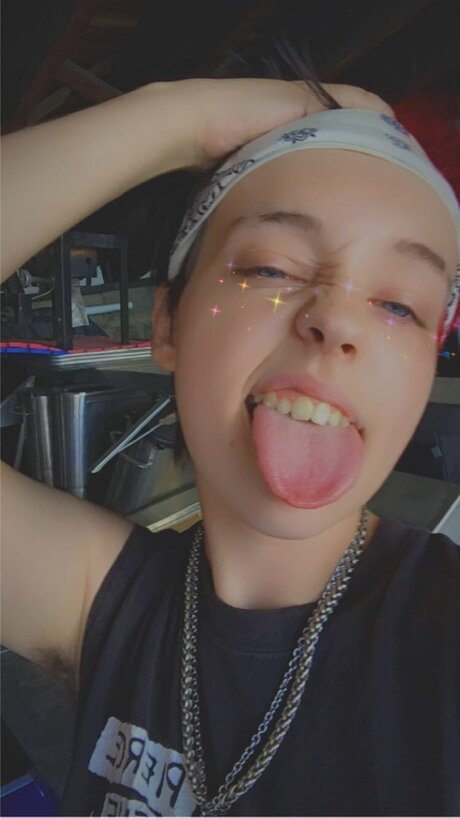 Buggy420 pornstar naked photo