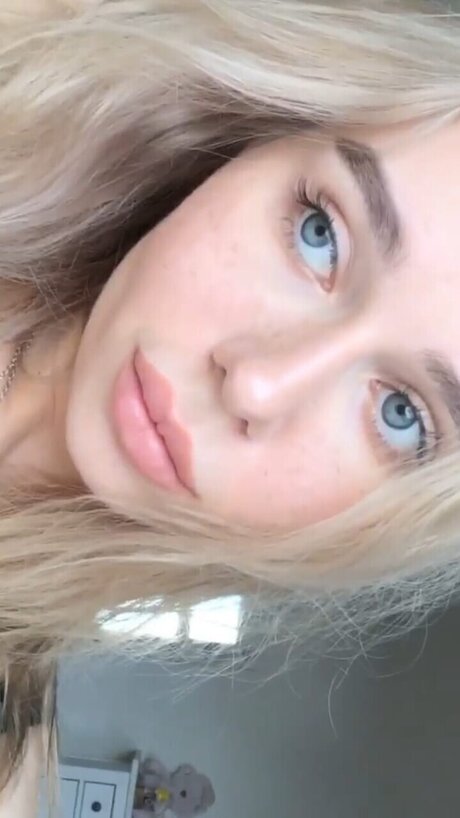 emilie top pornstar img