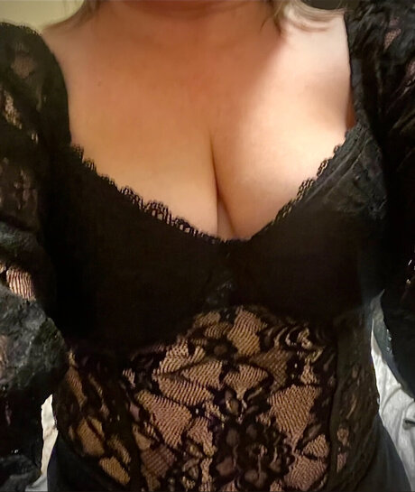 Amanda Swallows model porn picture