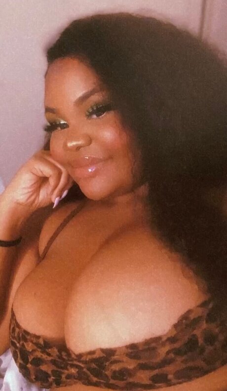 XHoneyX pornstar free photos