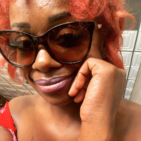 Exotic Therapy model hd picture