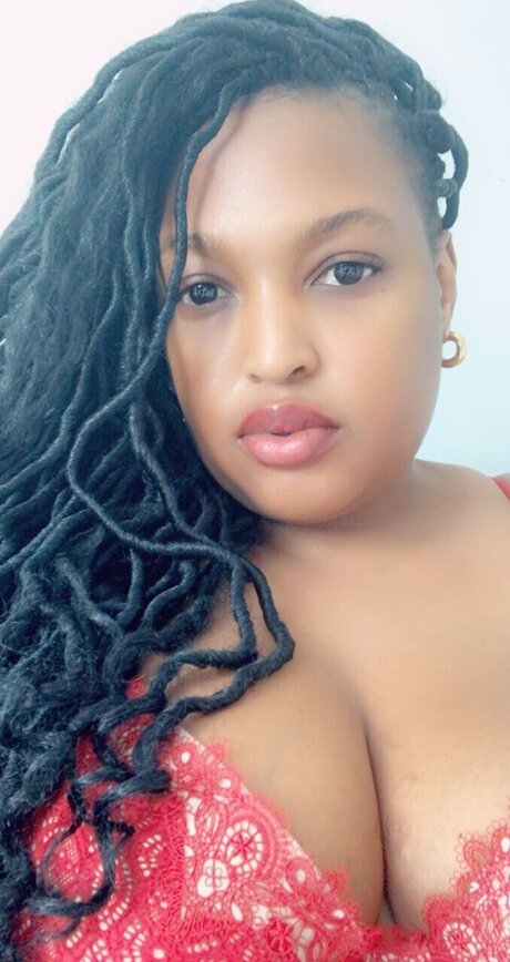 Tastepink88 naked star pic