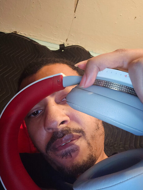 OnePlayerGamer best model photo