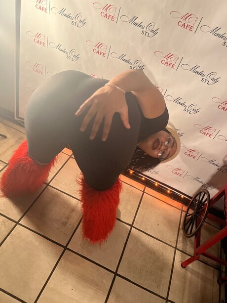 Roya Brazy erotic model pictures