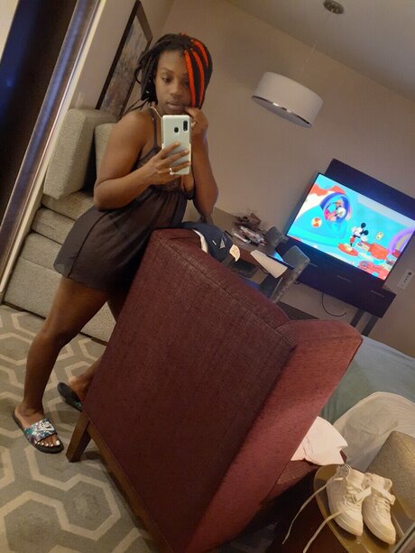 Sweet Chocolate best model picture