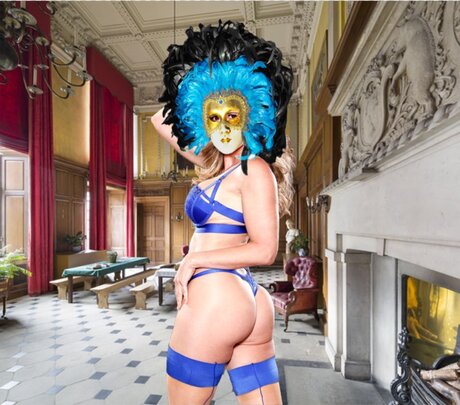 Play Girl model nudes pictures