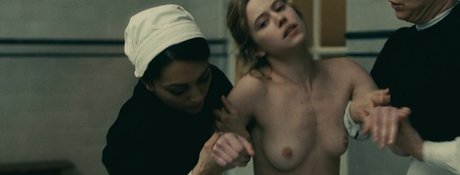 Lou de Laage free pornstar images